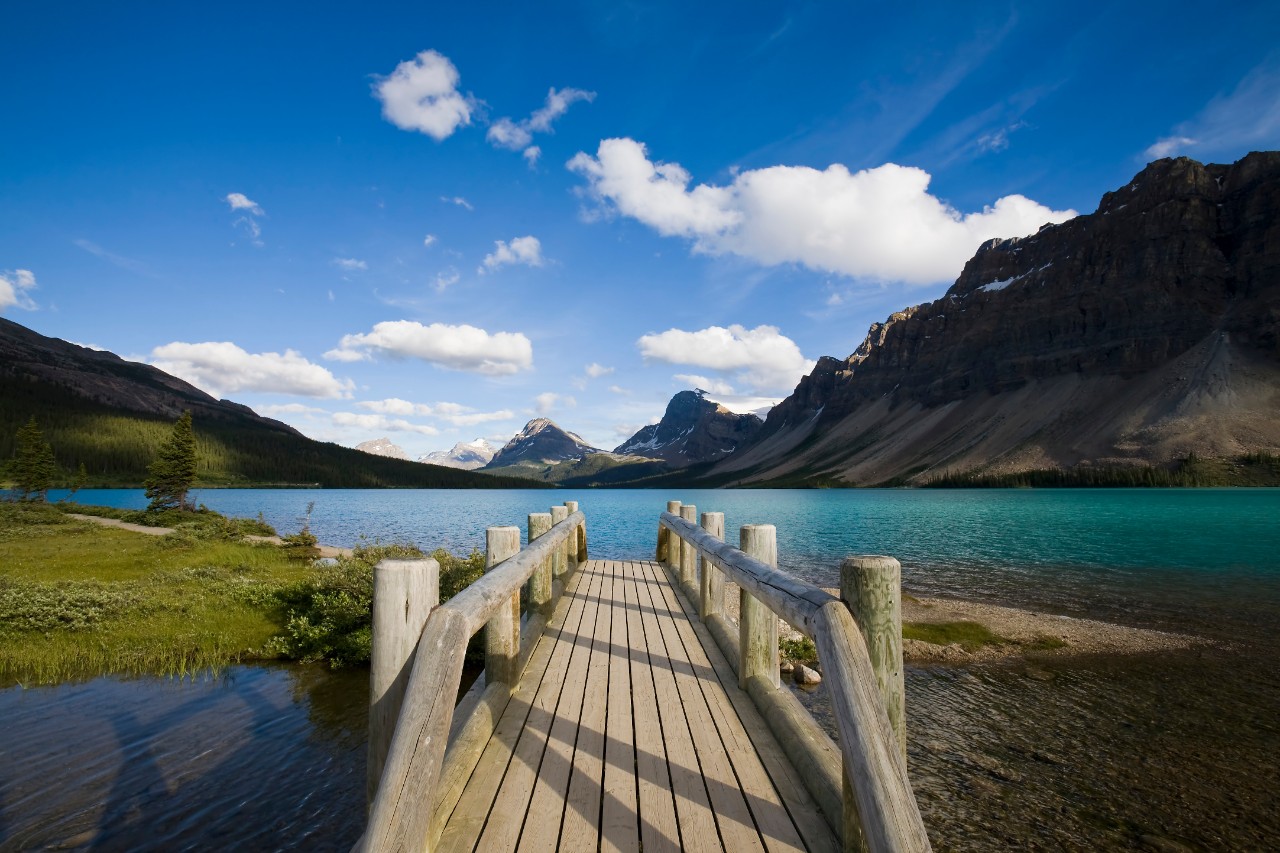 Beautiful scenery at Bow Lake, Banff National Park, Alberta, Canada